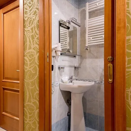 Nocleg ze śniadaniem In Vale&hillary Colosseo Rzym