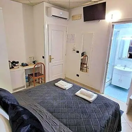 In Vale&hillary Colosseo Bed & Breakfast