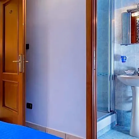 In Vale&hillary Colosseo Bed & Breakfast 3*