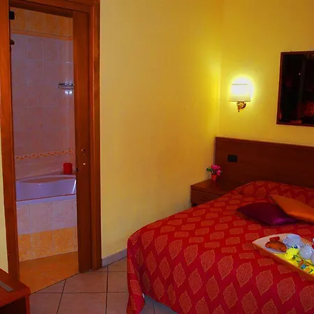 Bed & Breakfast In Vale&hillary Colosseo Rom